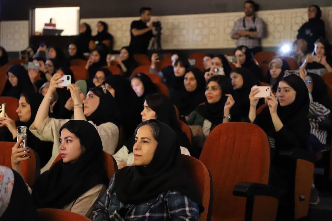انجمن علمی روابط عمومی دانشگاه علامه طباطبایی در مسیر جشنواره بین‌المللی حرکت