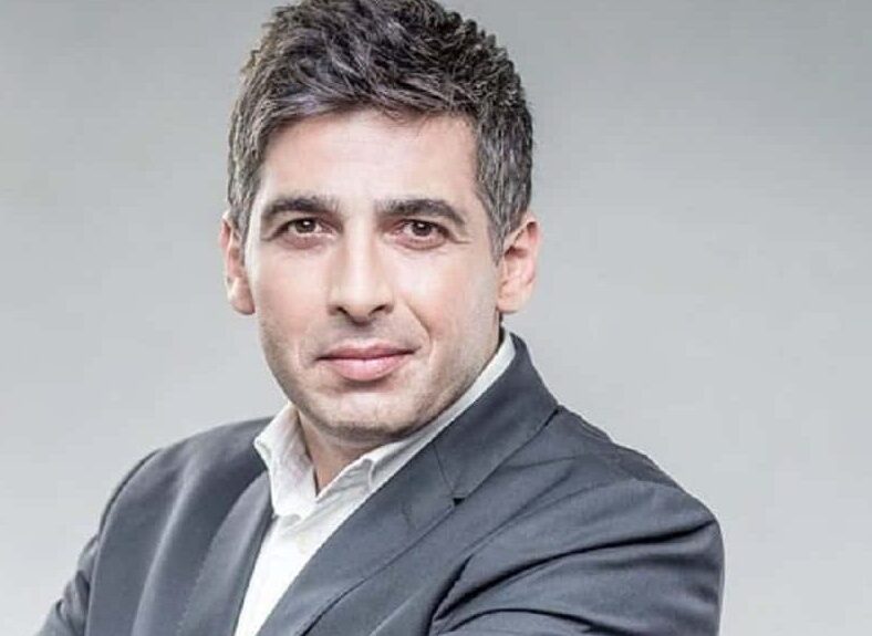 بازیگران سریال غریبه