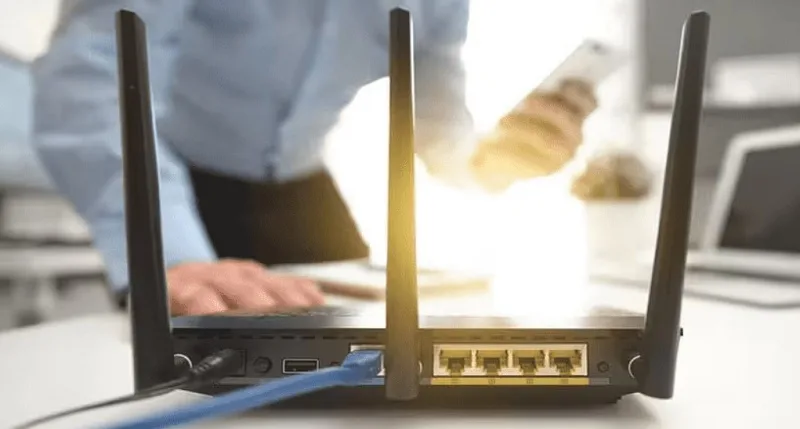 تماس با شرکت ارائهدهنده خدمات اینترنت (ISP) برای رفع علت ریست نشدن مودم