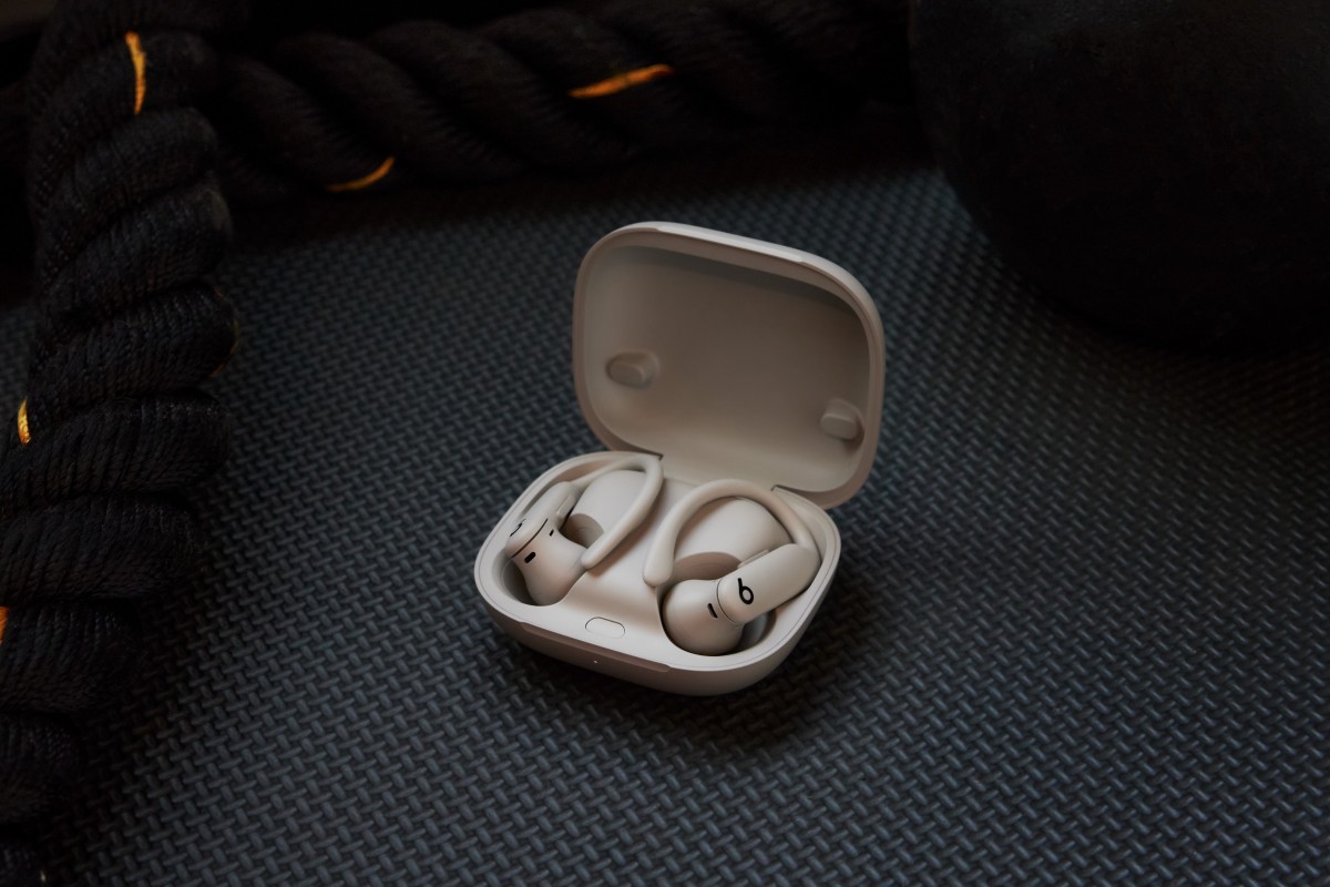 هدفون Powerbeats Pro 2 با طراحی جدید و قابلیت پایش ضربان قلب معرفی شد