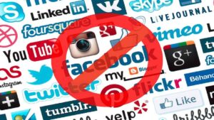 فیلترینگ شبکه های اجتماعی محبوب غیر قانونی است!
