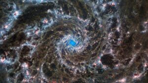 تلسکوپ جیمز وب تصاویری خیره‌کننده از کهکشان مارپیچی گرداب ثبت کرد