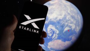 تماشا کنید: ویدیو حیرت‌انگیز گردش ماهواره‌های استارلینک به دور زمین
