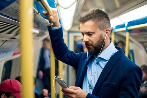 پوشش صددرصدی آنتن تلفن همراه در مترو