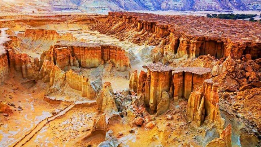 بهترین زمان سفر به قشم ؛ انتخاب بهترین وقت برای سفر به قشم از نظر آب‌وهوا، جاذبه‌های گردشگری و قیمت