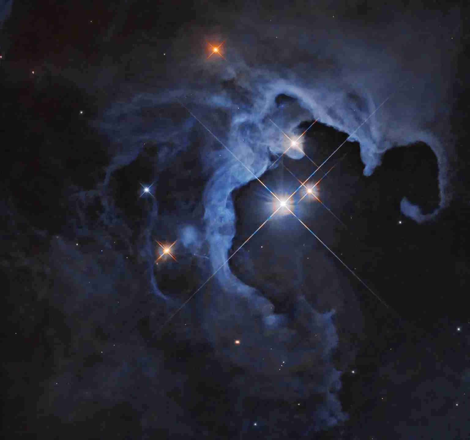 تلسکوپ فضایی هابل ناسا تصویری جدید از سه ستاره درخشان منتشر کرد