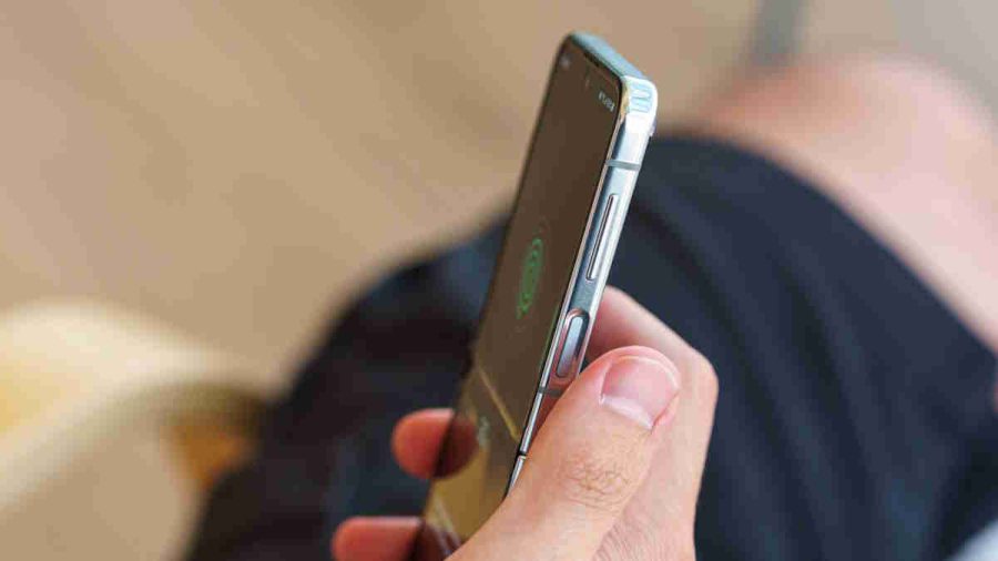صفحه‌نمایش گلکسی Z Flip 6 سامسونگ چین و چروک کمتری عرضه خواهد شد