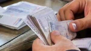 حداقل حقوق ۱۴۰۴ تعیین شد/ جزئیاتی کاهش ارزش واقعی دستمزد کارگران در سال جاری