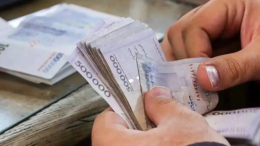حداقل حقوق ۱۴۰۴ تعیین شد/ جزئیاتی کاهش ارزش واقعی دستمزد کارگران در سال جاری