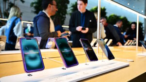 تیم کوک: Apple Intelligence باعث افزایش فروش آیفون 16 شده است
